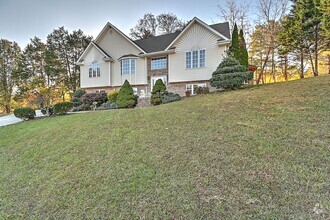 Building Photo - 168 Old Mill Ct