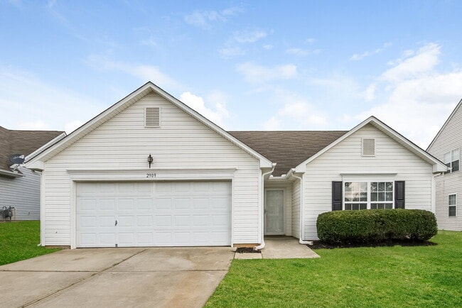 Building Photo - 2909 Deep Cove Dr NW
