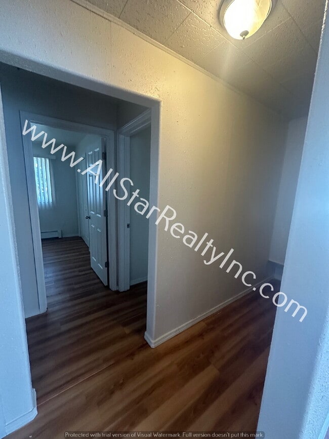 Building Photo - 1549 Karluk St