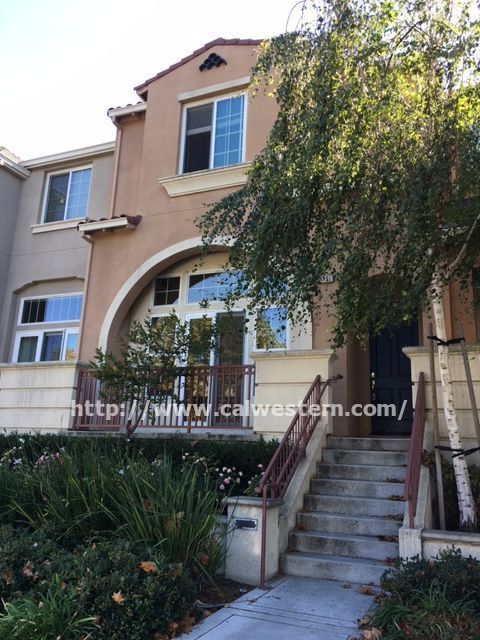 Building Photo - Rivermark 3 Bedroom 2.5 Bath Townhouse