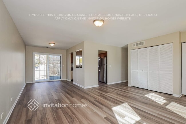 Foto del edificio - 880 Edenwood Dr