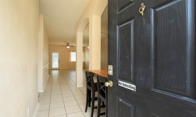 Foto del edificio - 3902 Mossy Pl Ln