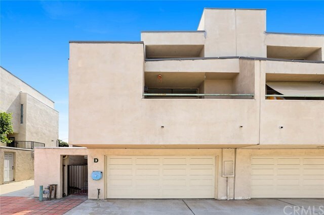 Building Photo - 1141 W Duarte Rd