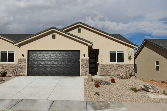 Building Photo - LIKE NEW: 2170+ SQFT and majestic VIEWS  3...