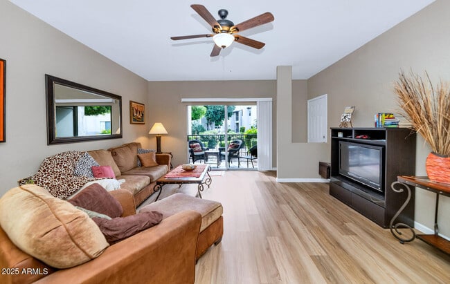 Foto del edificio - 14145 N 92nd St