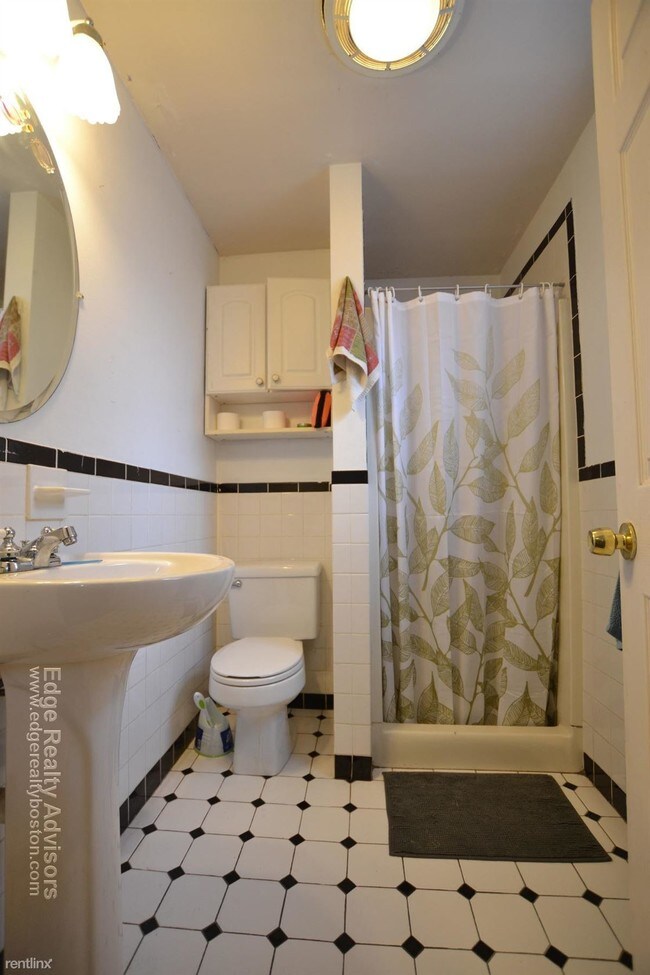 Foto del edificio - 3 br, 2 bath  - 7 Appian Way