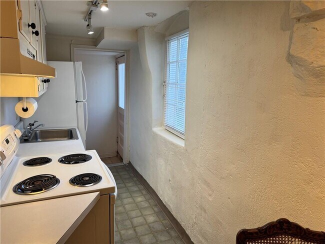 Foto del edificio - 2544 Peachtree Rd NW