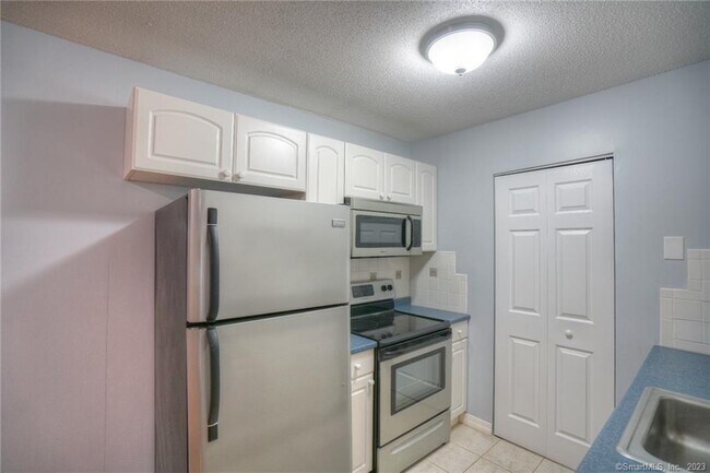 Foto del edificio - 86 Buddington Rd