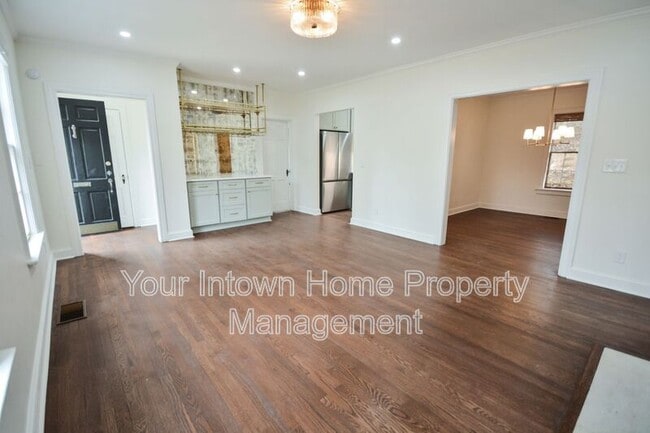 Photo - 1861 Ardmore Rd NW House