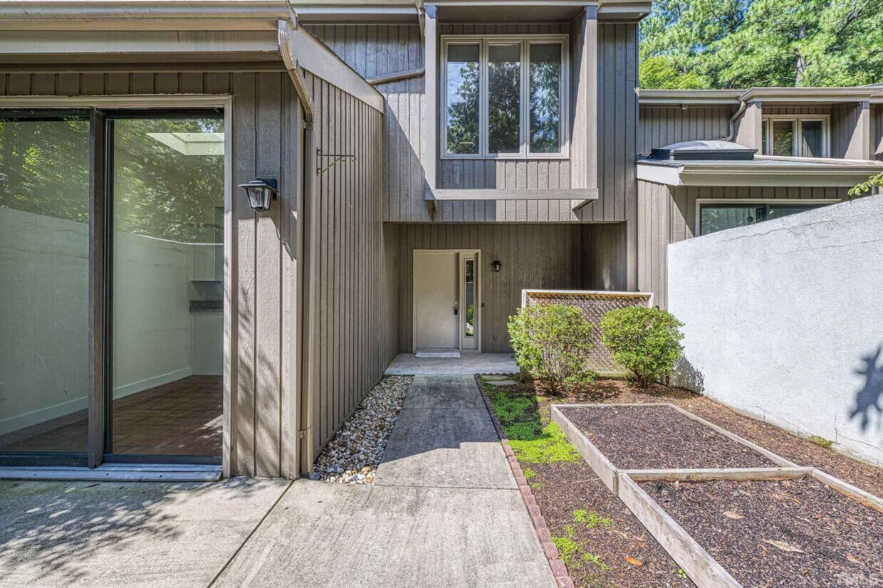 2 Tilbury Ct, Chapel Hill, NC 27517 Townhome Rentals in Chapel Hill