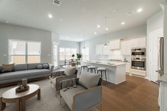Building Photo - 2344 Goldenglade Dr