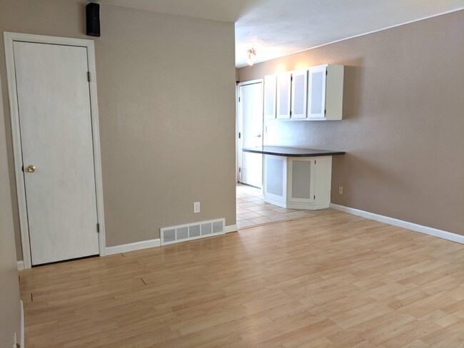 Building Photo - 929 S Waco Way