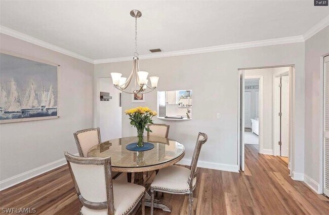 Foto del edificio - 476 Bristle Cone Ln