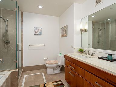 Primary Photo - Stunning 2-Bed, 2-Bath Condo for rent