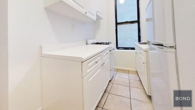 Foto del edificio - 411 E 70th St