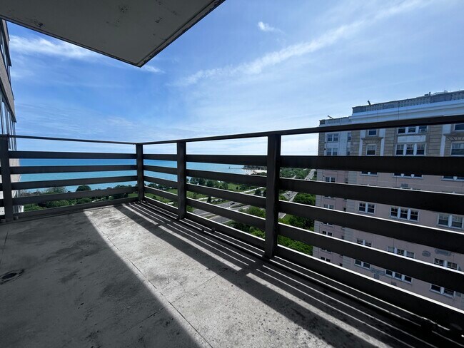 Foto del edificio - 5601 N Sheridan Rd