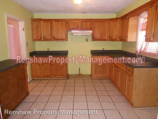 Building Photo - 2101 Blakewood Pl