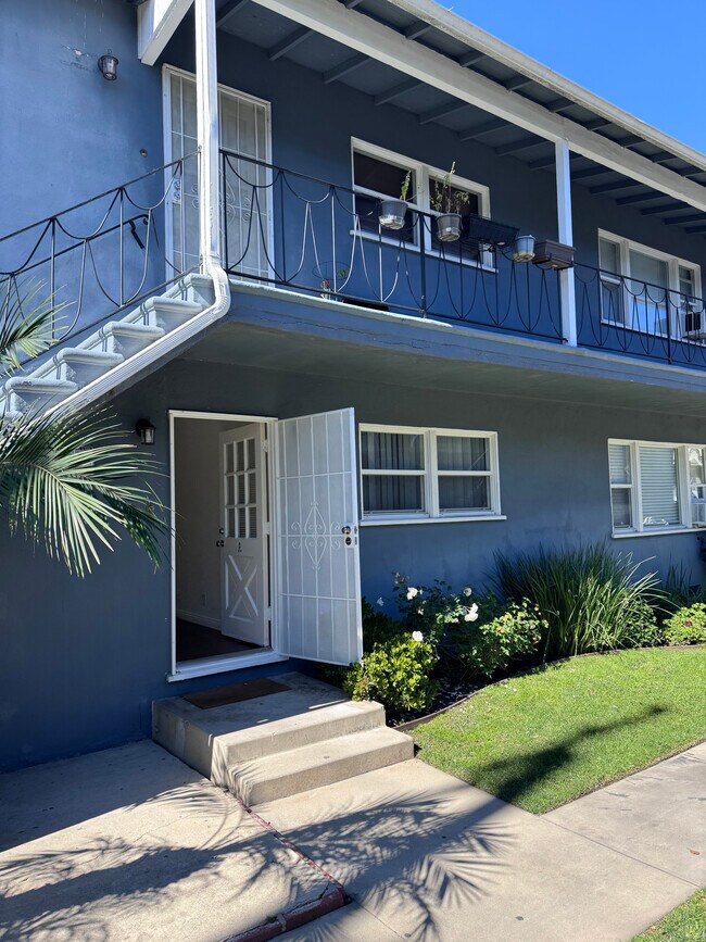 Foto del edificio - 421 E Acacia Ave