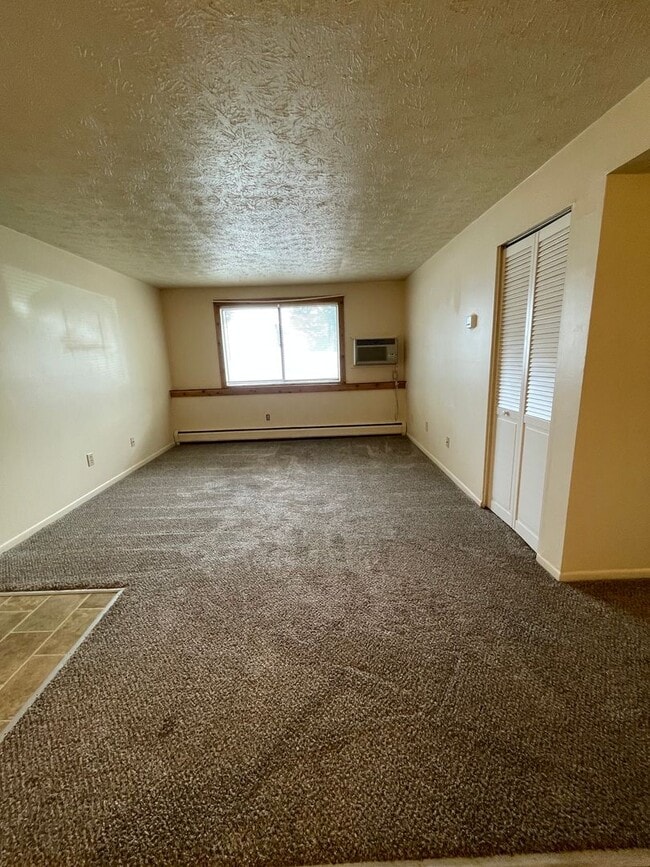 Interior Photo - Sheridan Park and Holiday Manor