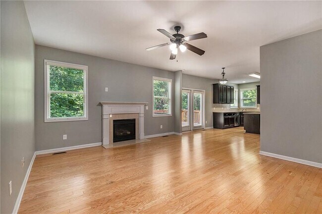 Foto del edificio - 1545 Shiloh Manor Ct