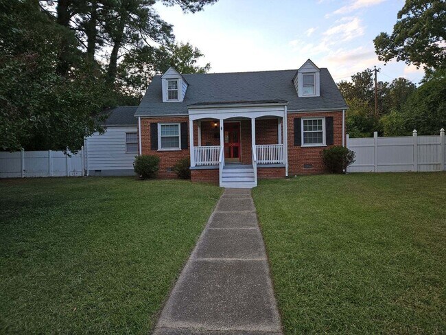 Building Photo - 4 Bedroom Cape with Fenced Back Yard!