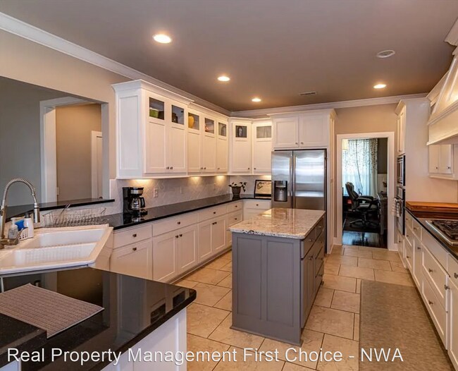 Foto del edificio - 4 br, 3 bath House - 907 Chancery Lane