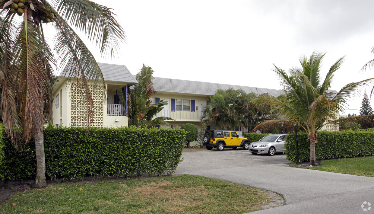 Building Photo - Pineapple Apartments