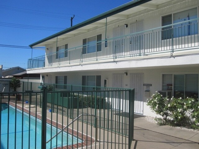 Primary Photo - 7326-7332 Neo St