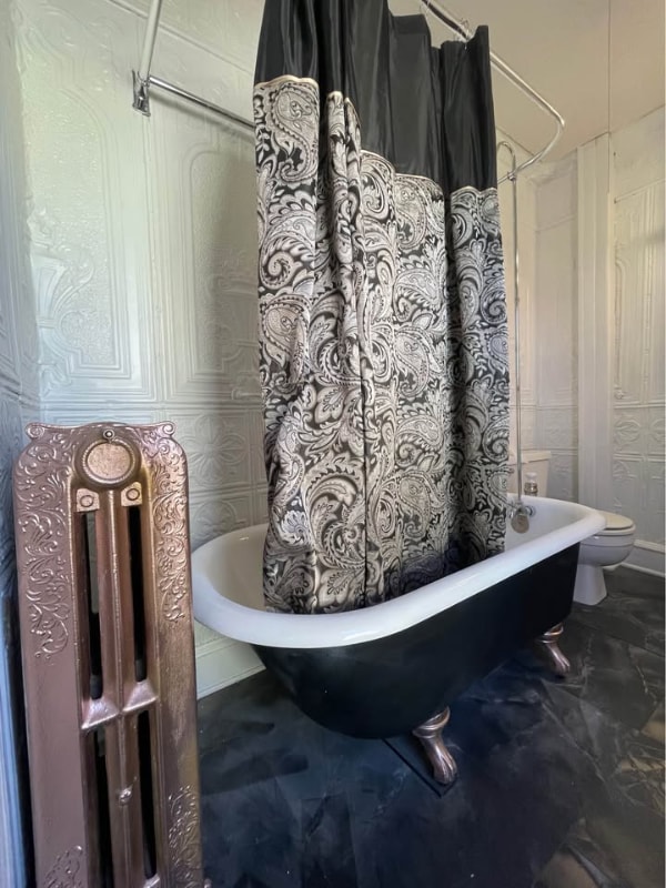 Building Photo - 307 N Main St