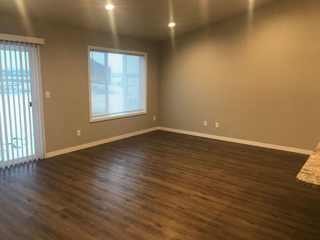 Foto del edificio - 4 Bed / 3 Bath House - Eagle Valley