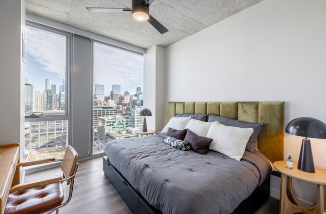 Foto del edificio - 1112 W Carroll Ave
