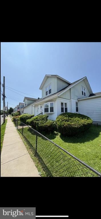 Primary Photo - 2126 Redwood Ave