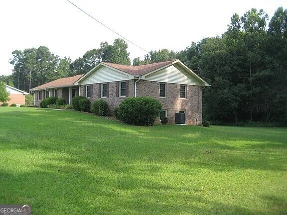 Building Photo - 145 Redwood Cir