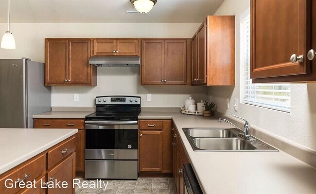 Building Photo - 4 br, 2.5 bath House - 2858 Ardella CT