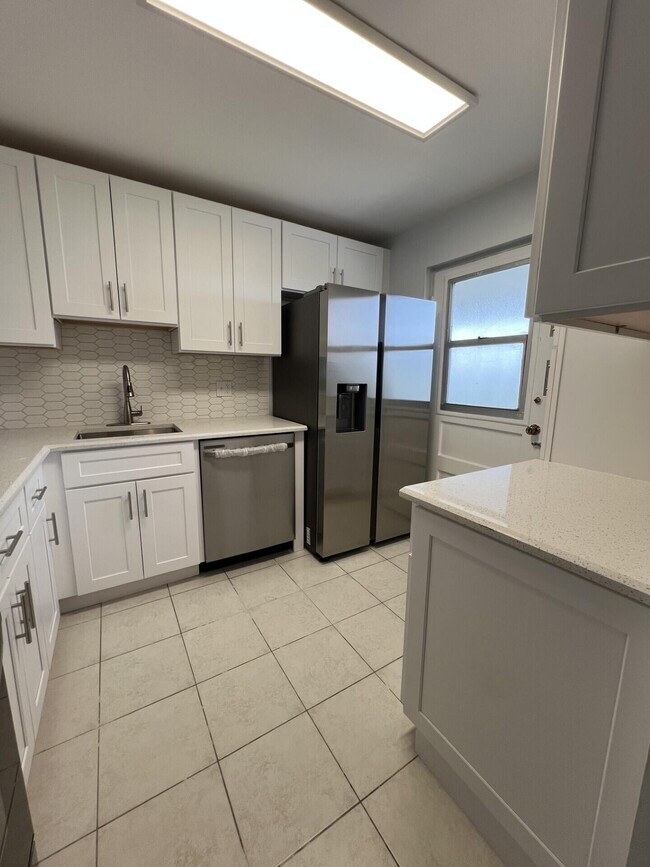 Foto del edificio - 5961 NW 2nd Ave