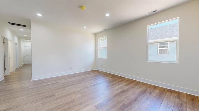 Building Photo - 3050 St Paul St