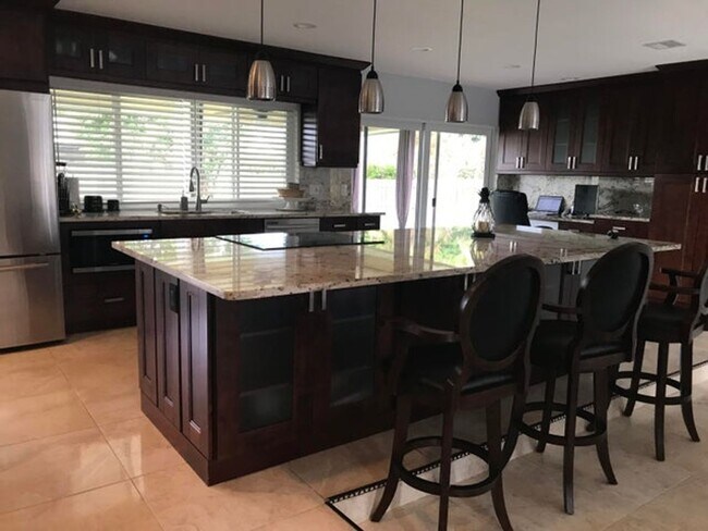 Building Photo - 1657 Baltrusol Pl