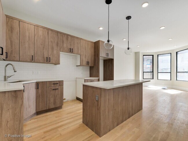 Foto del edificio - 1756 W North Ave