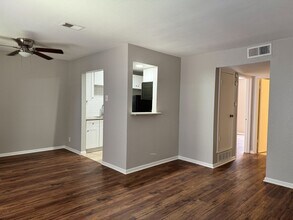 Building Photo - 2101 6th Ave N