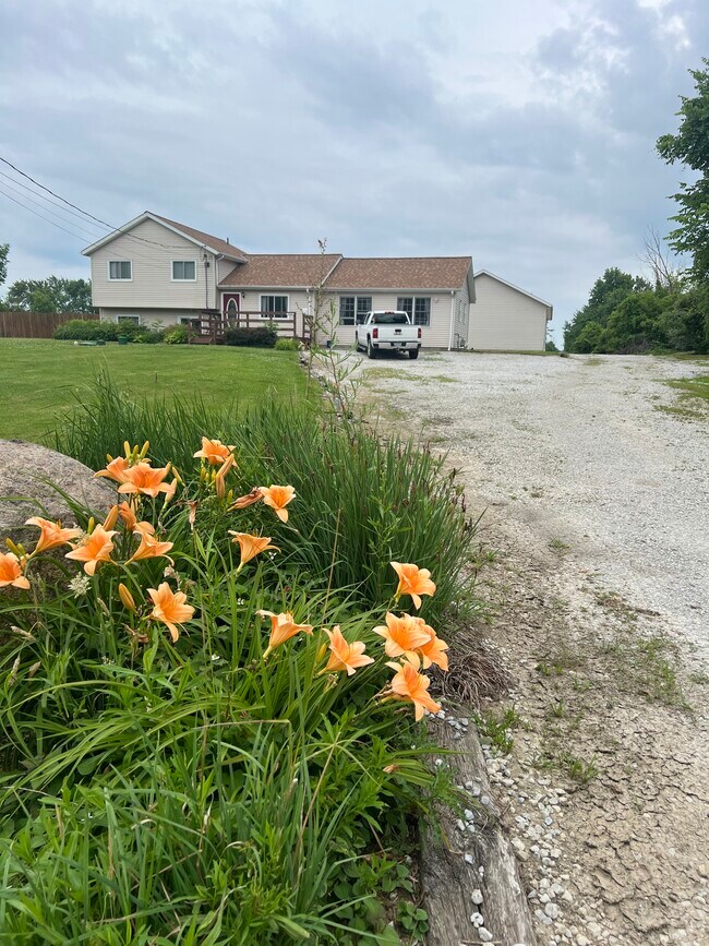 Foto del edificio - 7650 Warner Rd