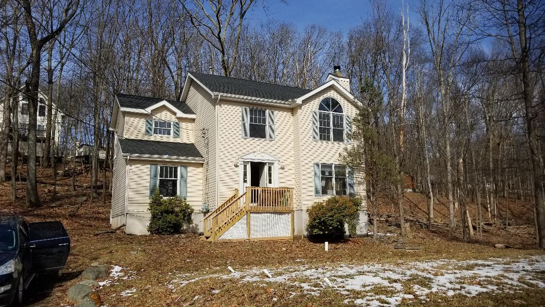 2138 Fawn Ln, Bushkill, PA 18324 House Rental in Bushkill, PA