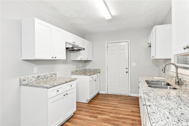 Building Photo - 1598 San Gabriel Ave