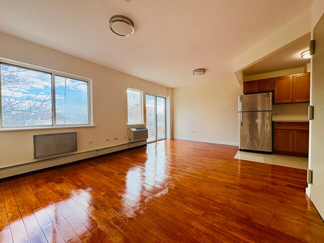 Building Photo - 114 Bay 49th St