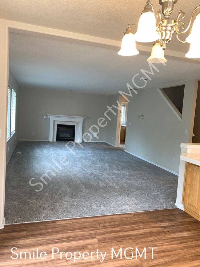 Foto del edificio - A beautiful 2-story single house in Clackamas.