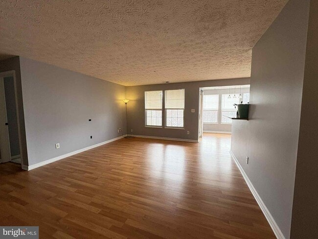 Building Photo - 701 Orchard Overlook