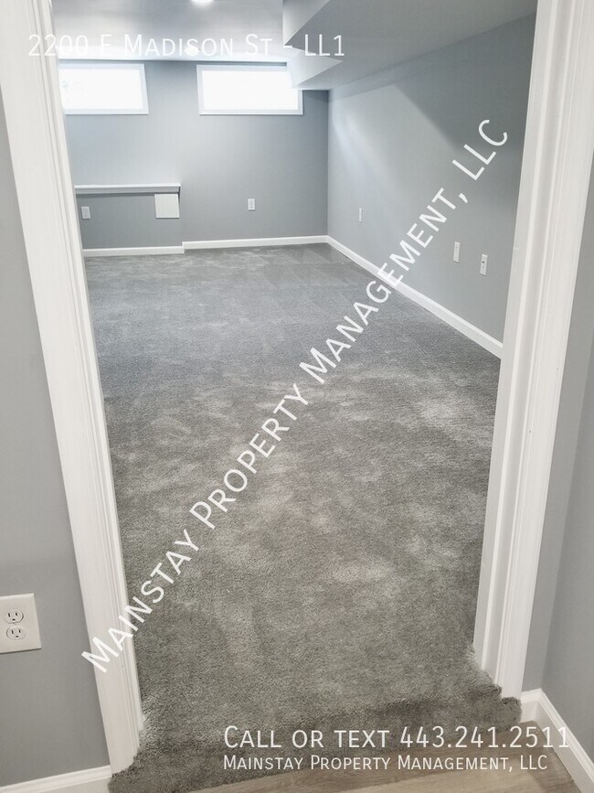 Foto del edificio - 2200 E Madison St
