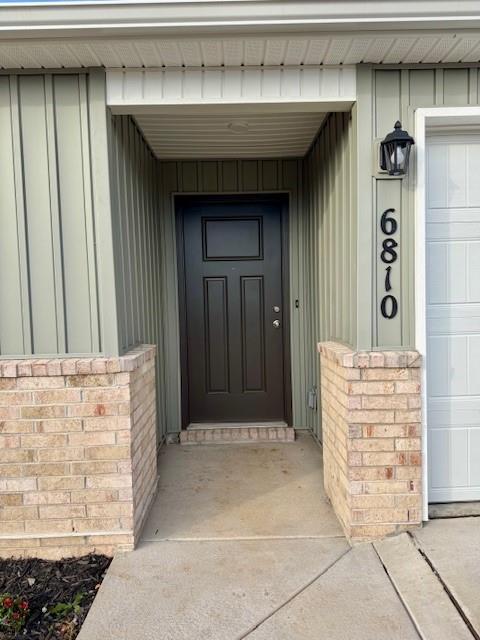 Building Photo - 6810 Memphis