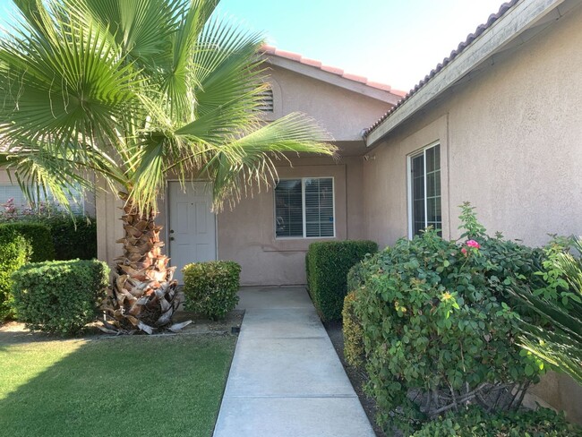 Building Photo - 5404 El Palacio Dr