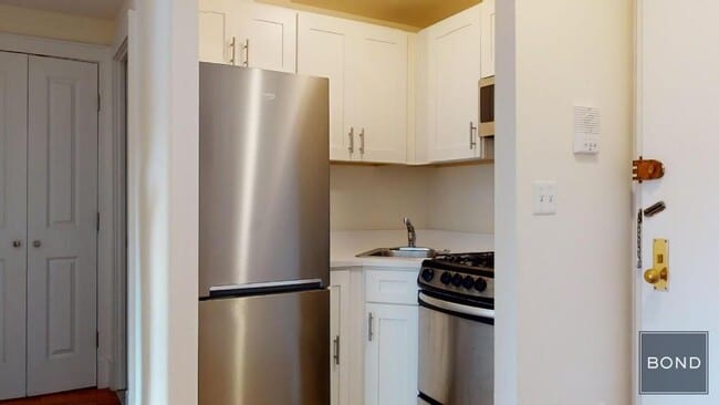 Foto del edificio - 253 W 93rd St