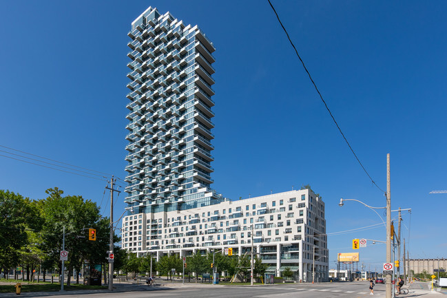 Photo du bâtiment - Monde Condos